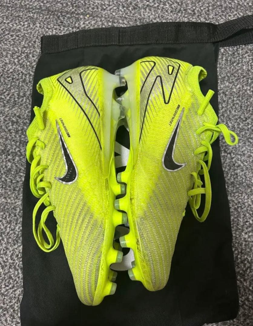 マーキュリアル ヴェイパー 16 AG 24cm