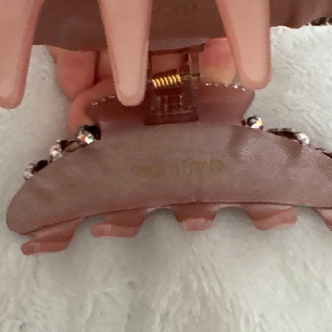 新品未使用　　accaピンクヘアクリップ