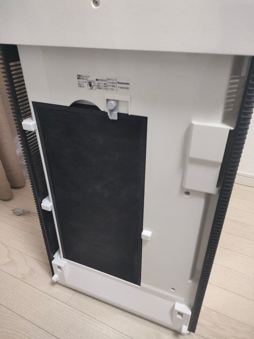 パナソニック　ジアイーノ　次亜塩素酸空間除菌脱臭機　F-MV4100 シルバー