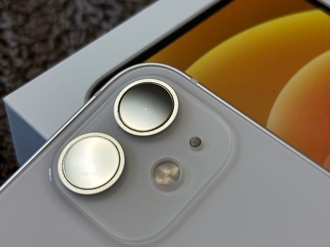 美品 iPhone12 mini 64GB