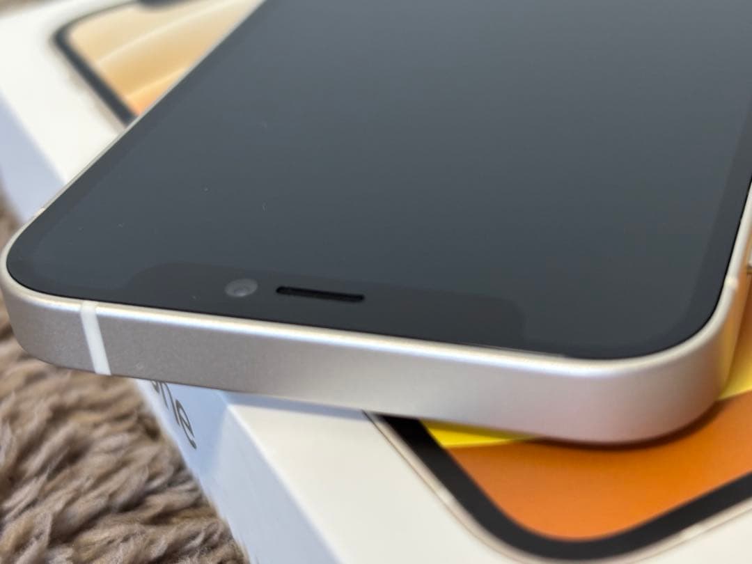 美品 iPhone12 mini 64GB