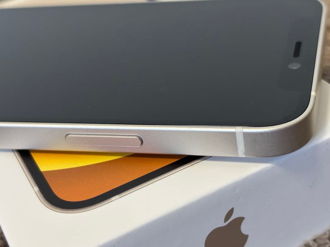 美品 iPhone12 mini 64GB