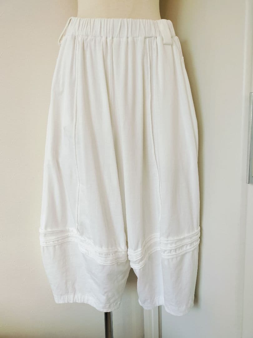 萌モユル　バルーンパンツ