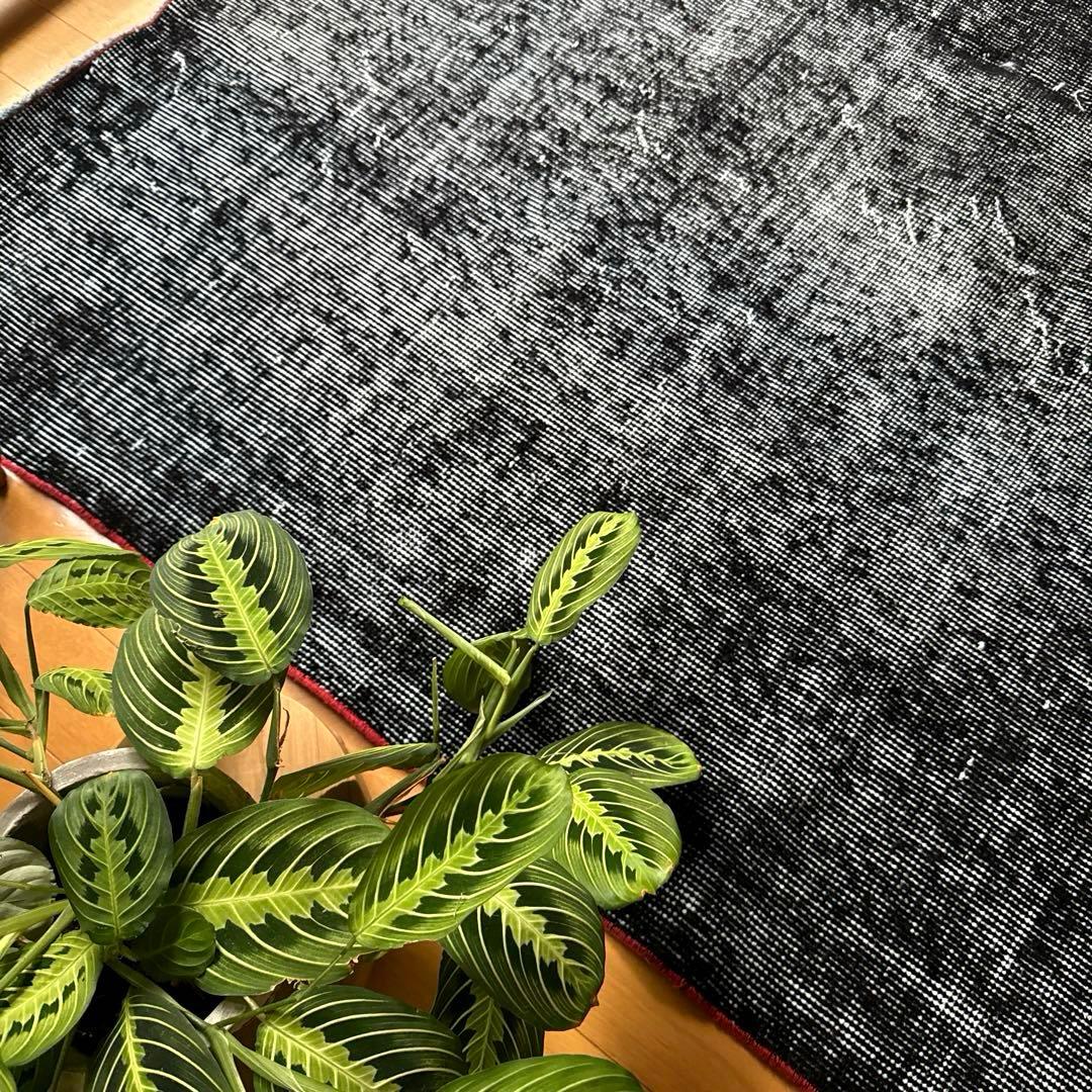 116.5×213.5オーバーダイ　ワンカラー赤ステッチ　トルコヴィンテージラグ