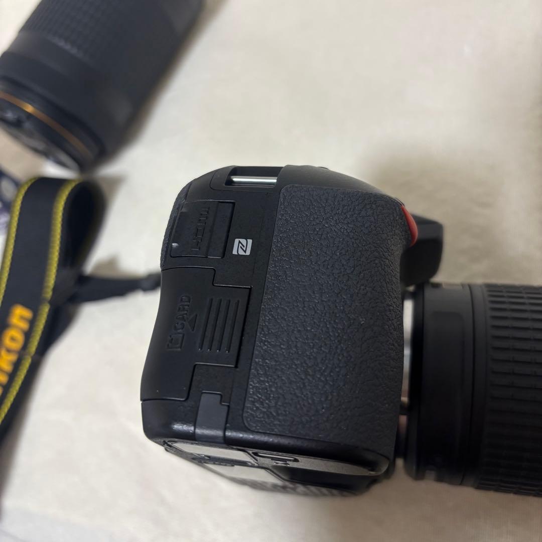 【極美品】使用回数少　Nikon D5600 ダブルズームキット