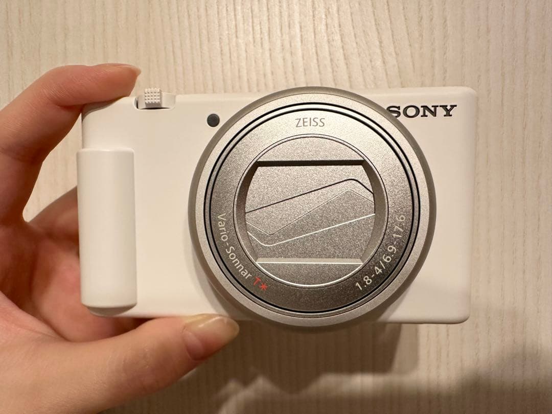 【美品】Sony ZV-1M2 ホワイト コンパクトデジタルカメラグリップキッド