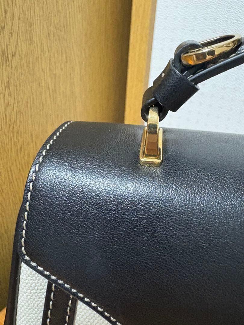 ｋ☆TOD'S タイムレスキャンパスハンドバッグ 黒/アイボリー