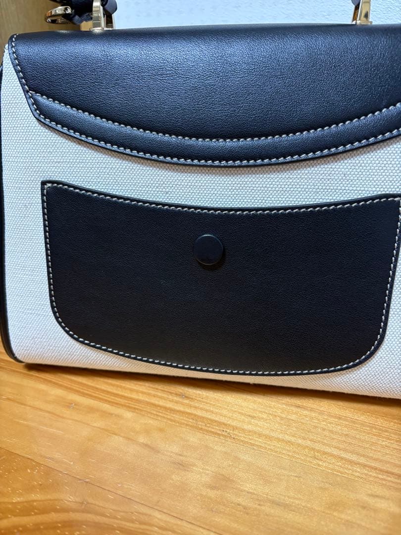 ｋ☆TOD'S タイムレスキャンパスハンドバッグ 黒/アイボリー