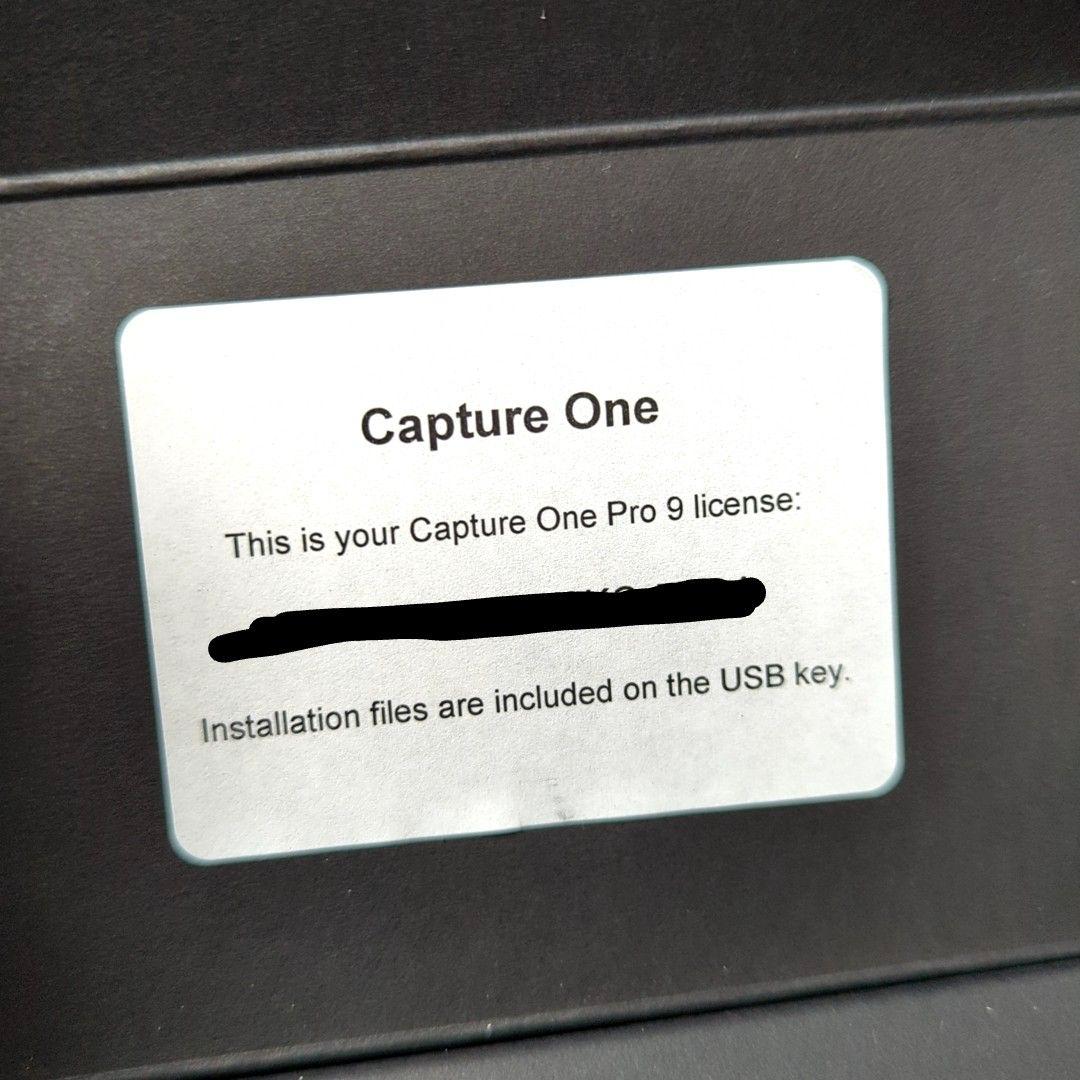 r*w様 Capture One Pro 9（ USBメモリとライセンスキー）