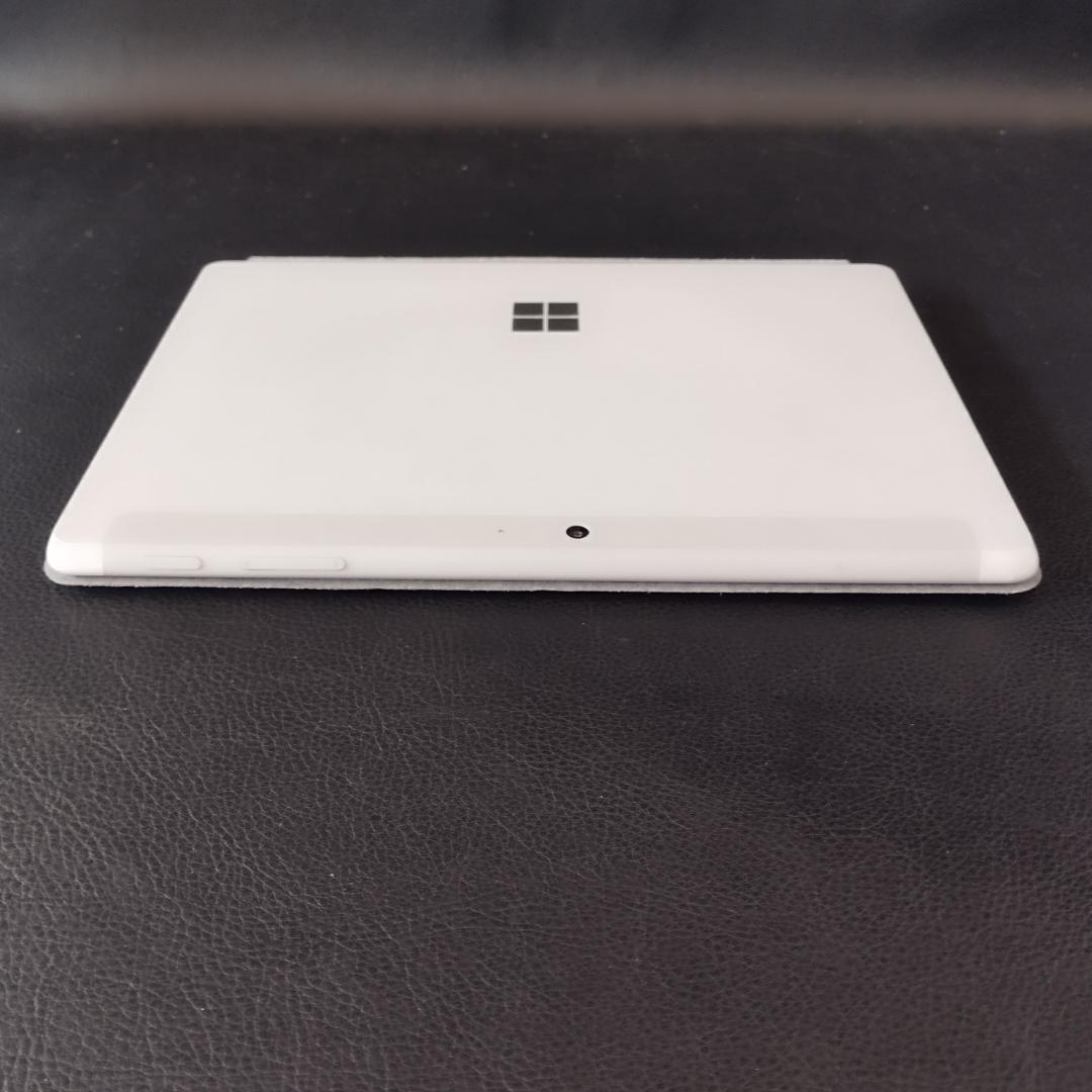 Microsoft Surface GO2　4425Y　メモリ8ｇ　初期化済み