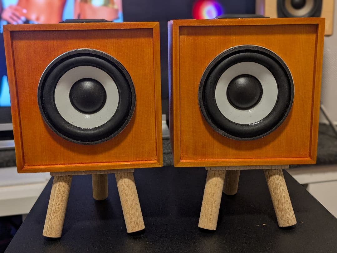 中古希少品 talbot one 木製キューブ型スピーカー Makuake掲載