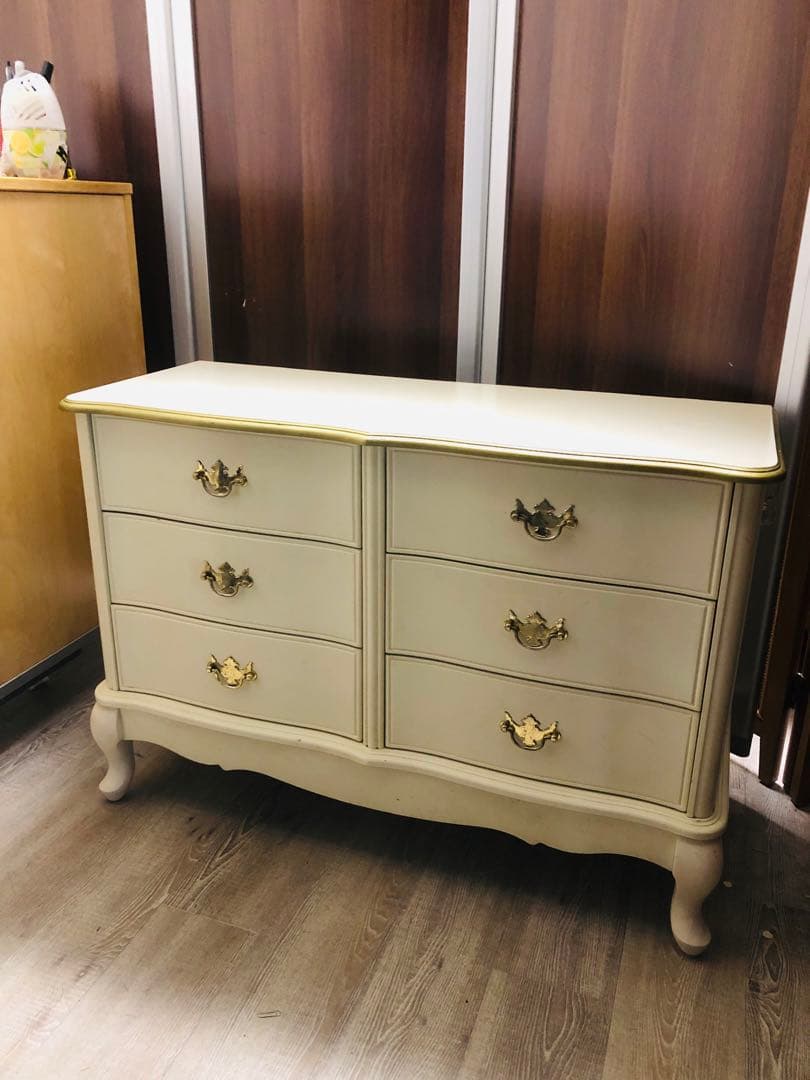 アンティーク　猫足　姫系　クリーム色の木製キャビネット 6引き出し