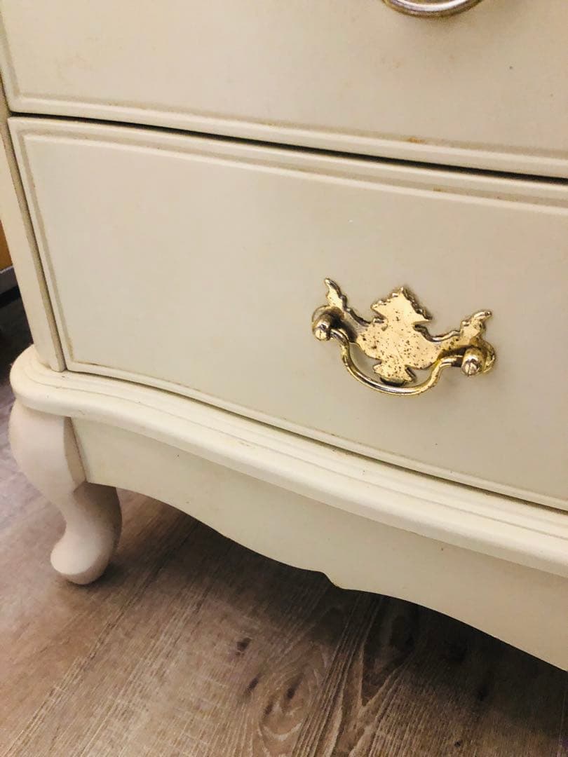 アンティーク　猫足　姫系　クリーム色の木製キャビネット 6引き出し