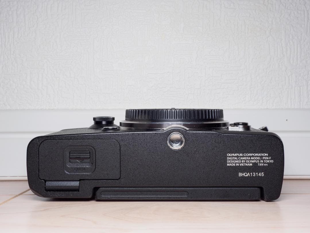 美品 OLYMPUS PEN-F ブラック ショット数3032回