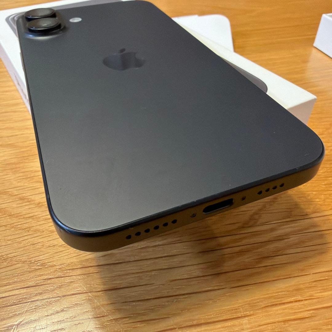 Apple iPhone16プラス SIMフリー本体 ブラック 128GB