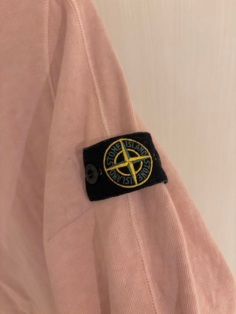 ストーンアイランド ピンク パーカー