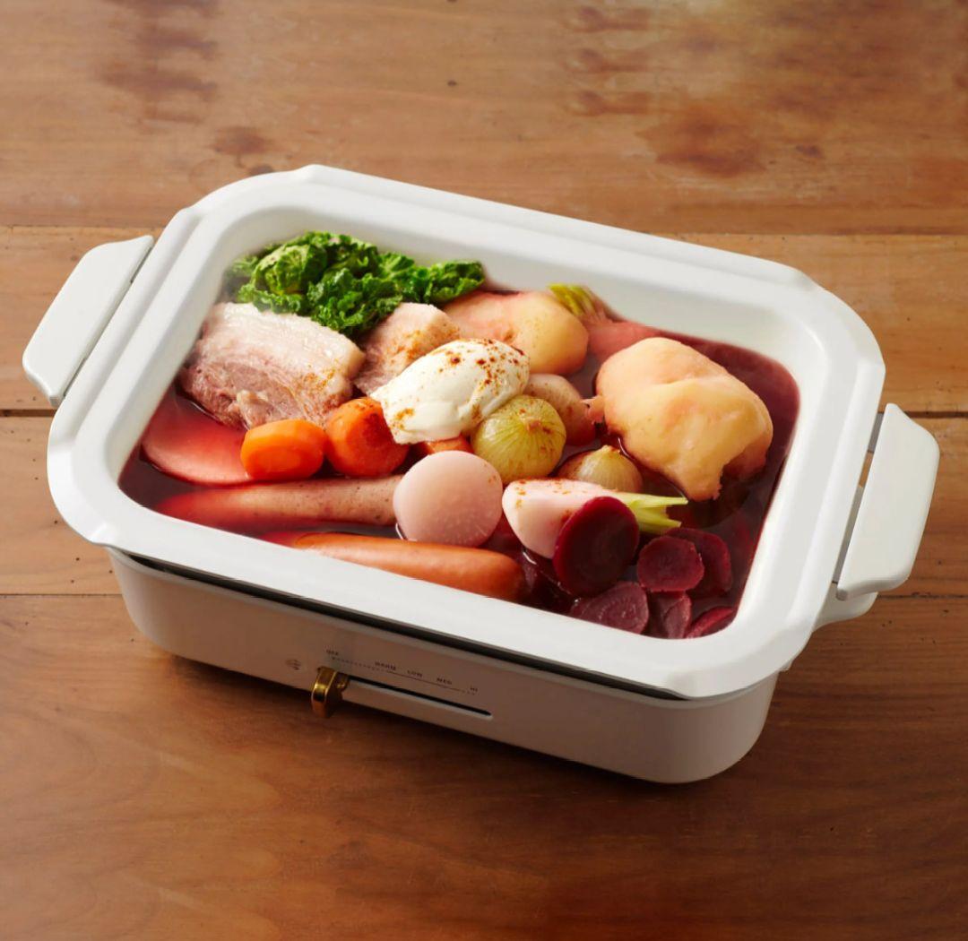 新品ブルーノ　コンパクトホットプレート、セラミックコート鍋　仕切り鍋　3点セット