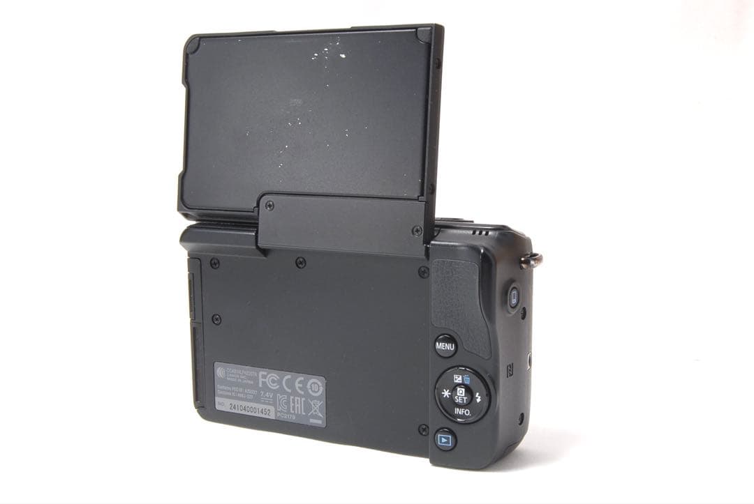 初心者おすすめ♪Canon EOS M10✨単焦点＆標準レンズ付 Wi-Fi搭載