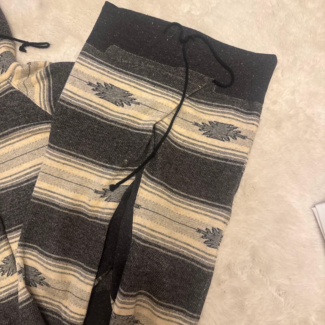 TOGA PULLA フード付きジャンパーとパンツセット　2