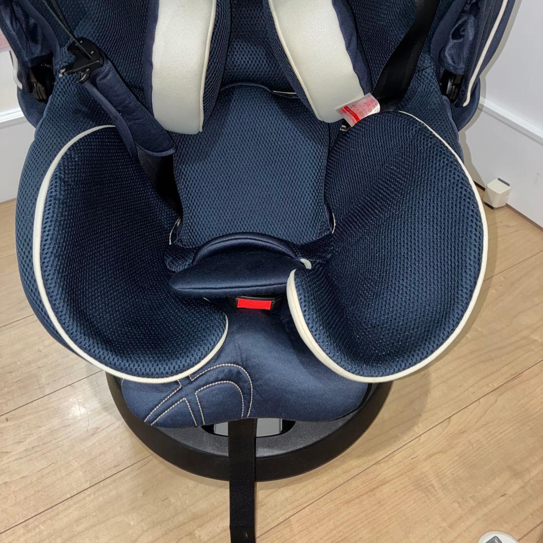美品　エールべべ クルット5i グランス ISOFIX ネイビー 360°