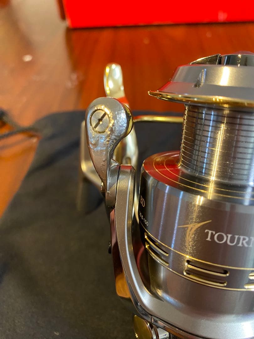 ダイワ　トーナメントISO Ｚ4000LBD