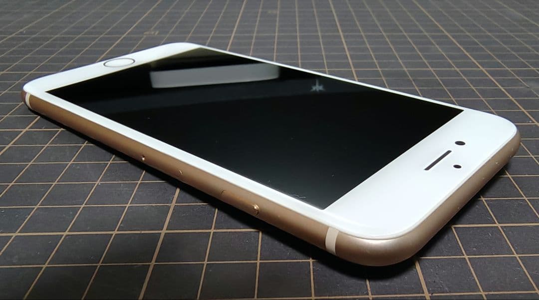 Apple iPhone ゴールド