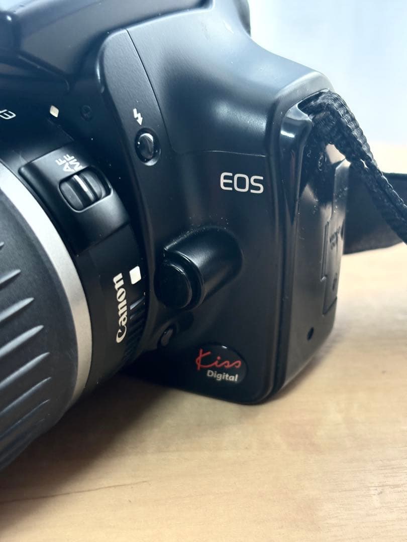 Canon EOS Kiss Digital 一眼レフ カメラ レンズ2本