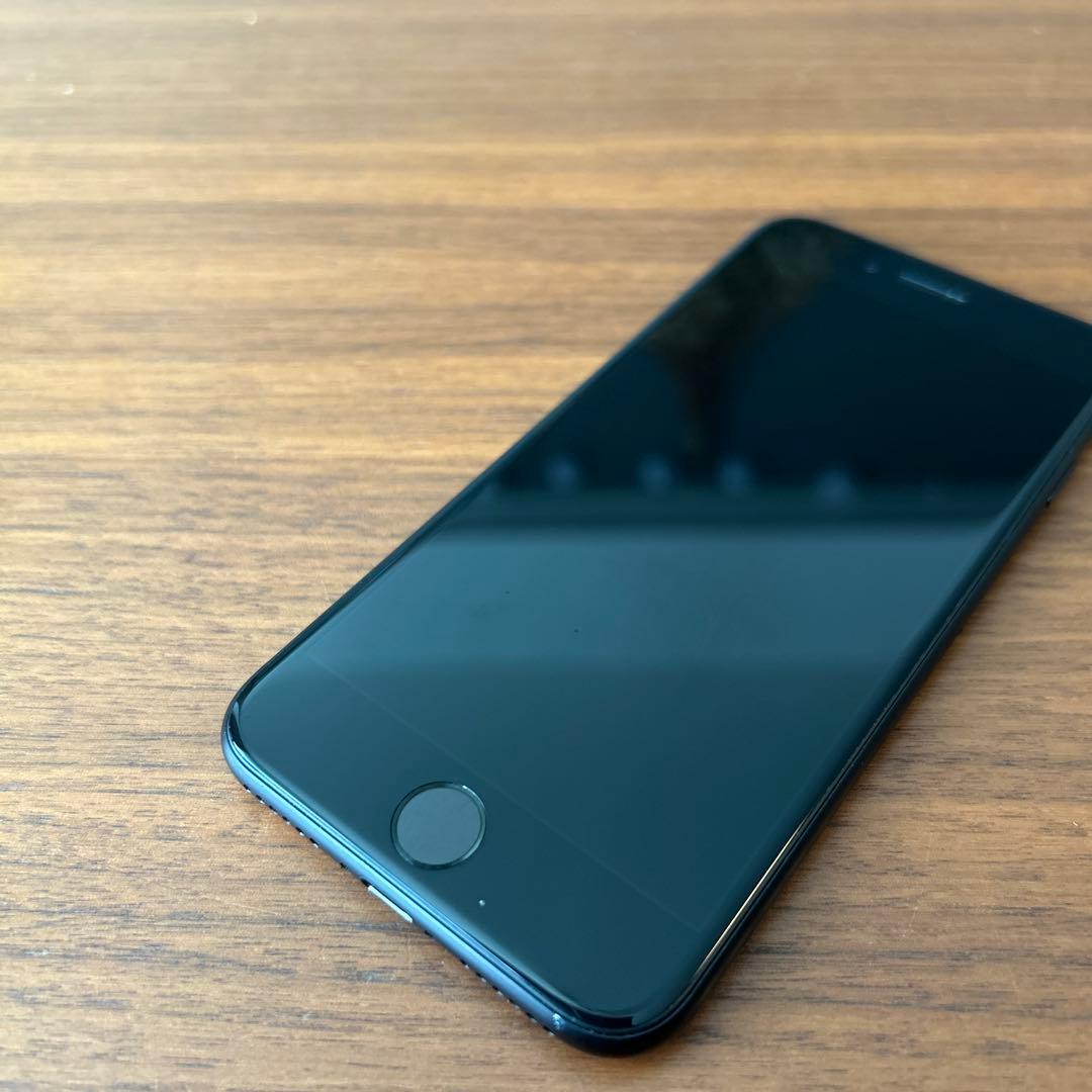 iPhone SE 第2世代 ブラック64GB SIMフリー