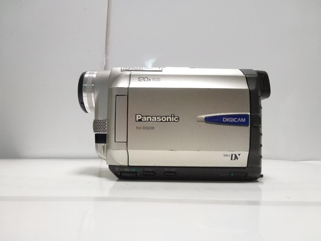 希少　動作品　Mini DV　パナソニックビデオカメラ　NV-DS200　大人気