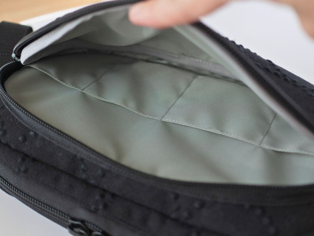 ミナペルホネン　dopタンバリンのカンガルーバッグ