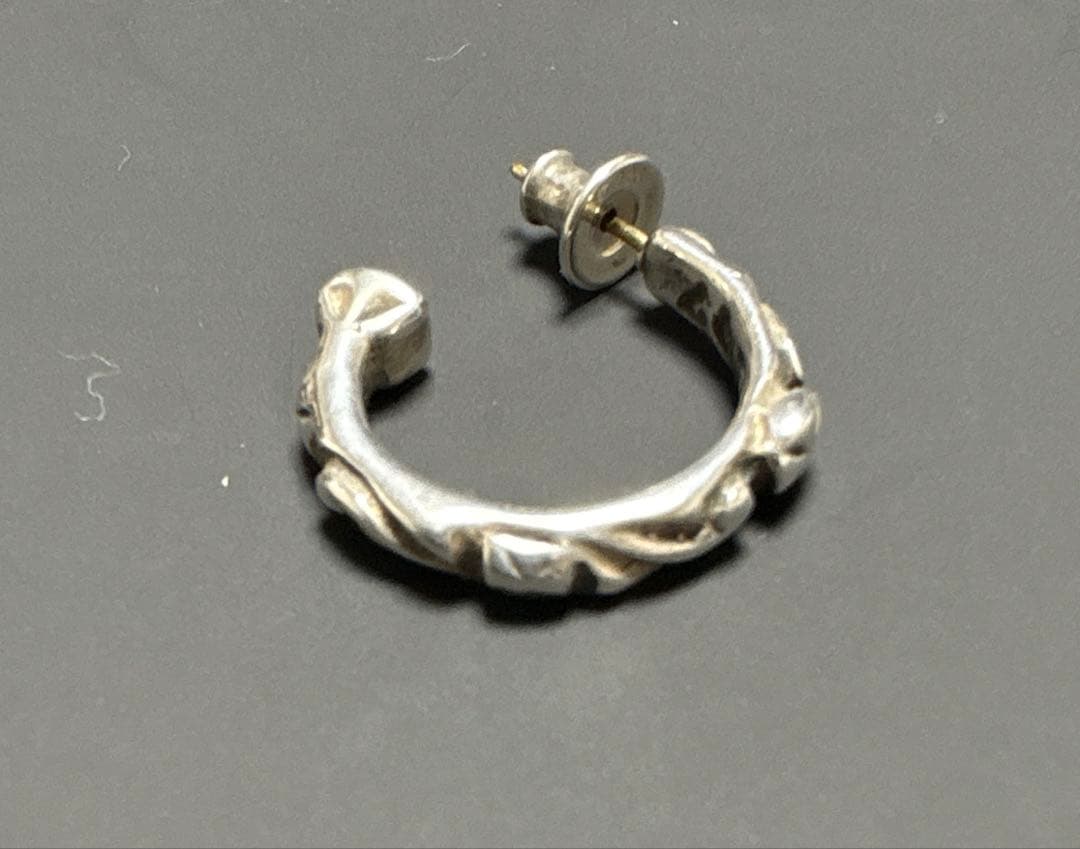 【エムクン】ビルウォールレザー　シルバークロスフープピアス　両耳用