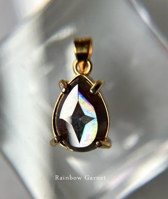 国産天川村 レインボーガーネット ジェムグレードペンダントトップ◇