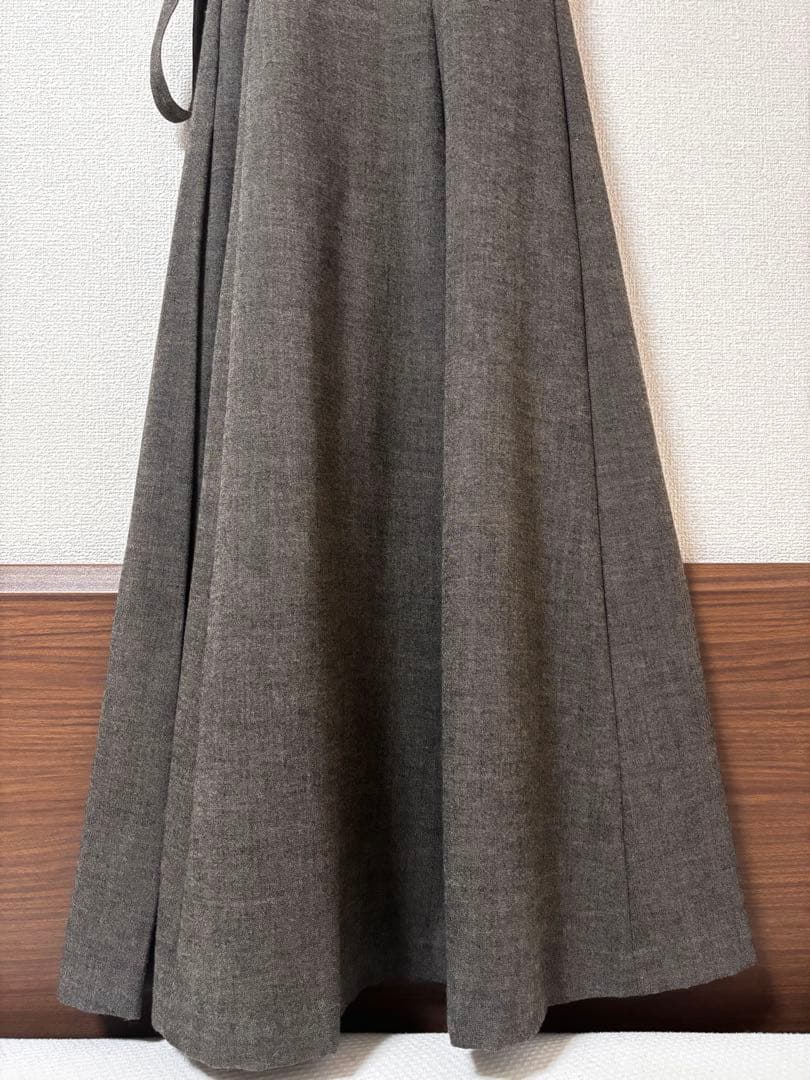 SNIDEL Sustainableサイドプリーツテーラードワンピース