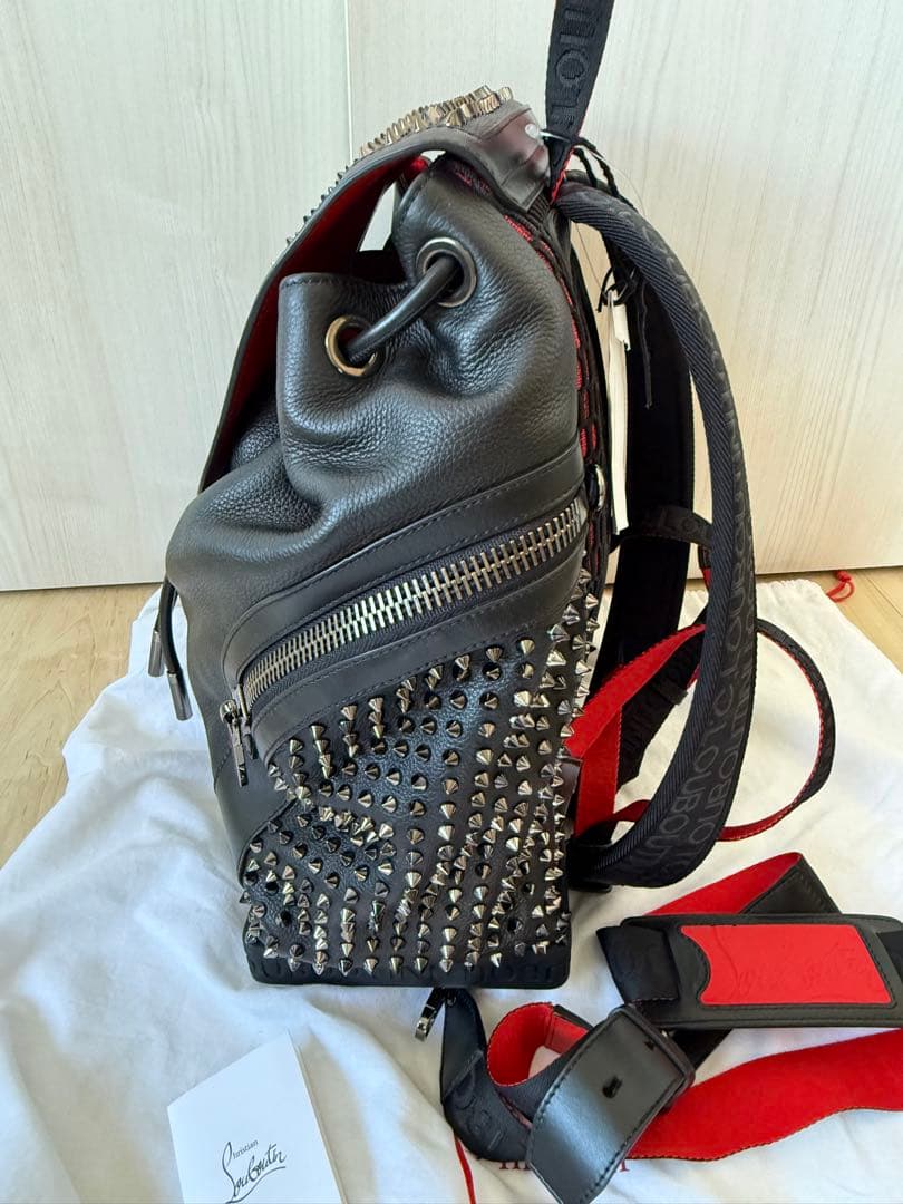 あきら【新品】CHRISTIAN LOUBOUTIN レザーバックパック