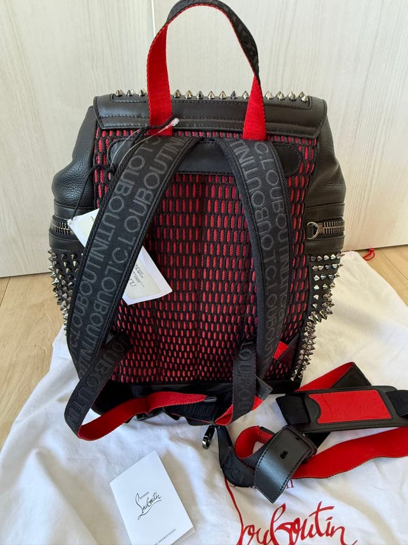 あきら【新品】CHRISTIAN LOUBOUTIN レザーバックパック