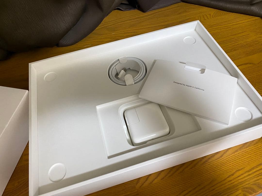 【未使用】Apple Macbook Air M1 2020 13-inch