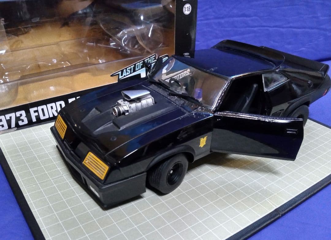 28cm グリーンライト 1/18 MADMAXインターセプター/シリアルNo付