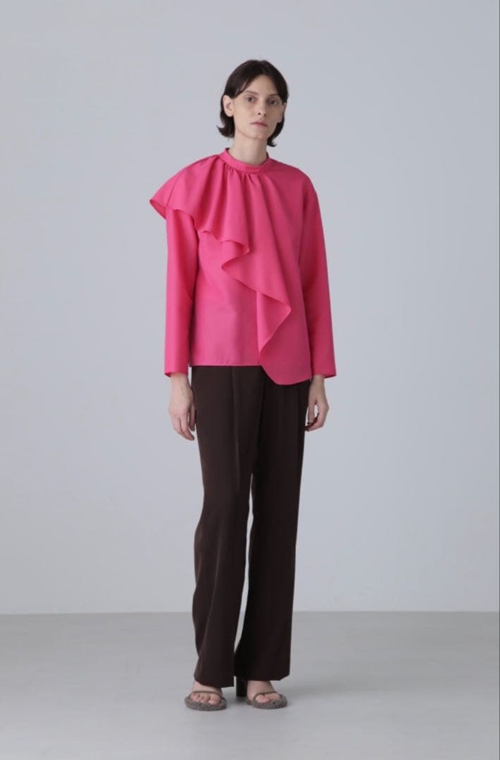 【美品】ADORE 現行品 ハイツイストレイヤードブラウス