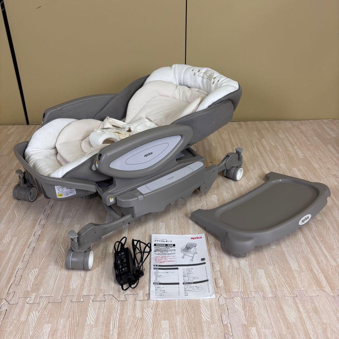 除菌清掃済☆美品☆　アップリカ　ユラリズム　オートスイング　電動式　別売トレイ付