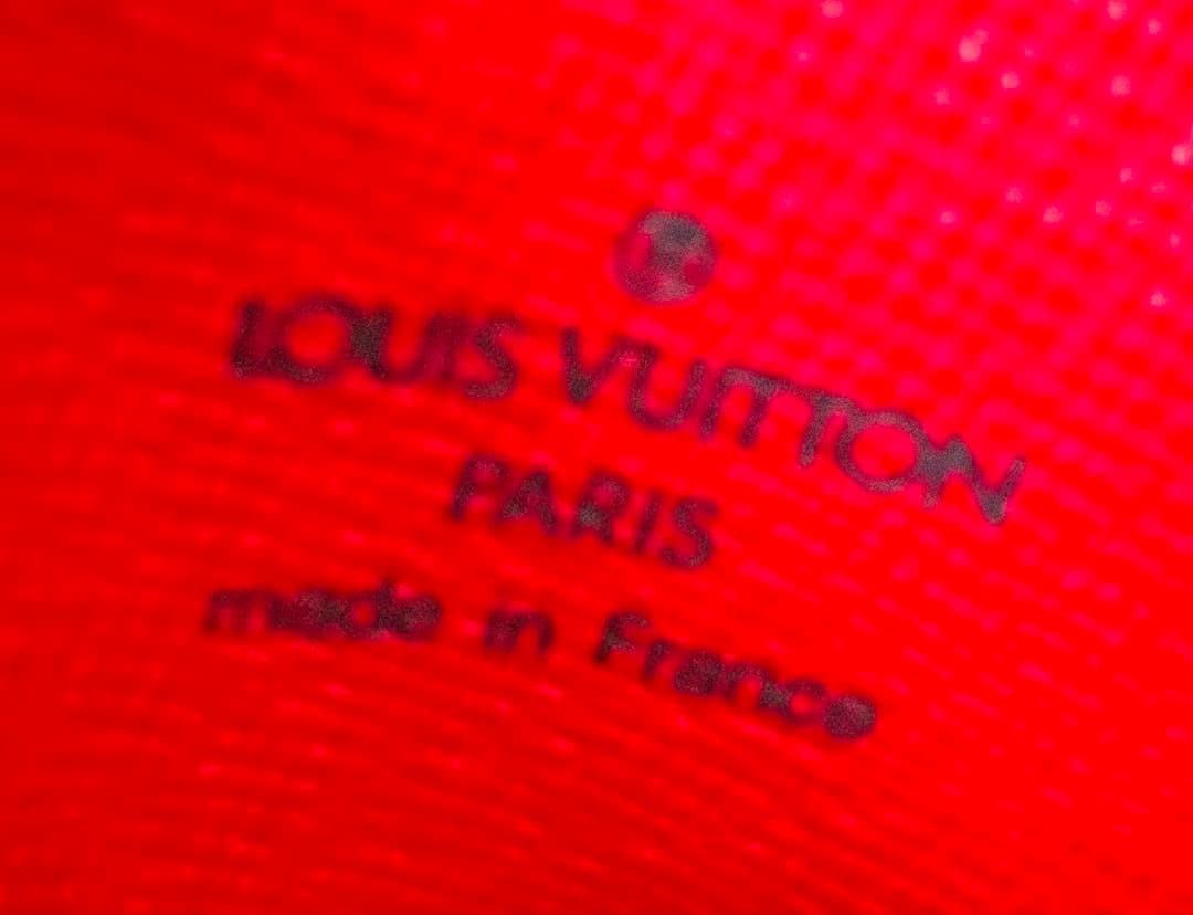 ルイ・ヴィトンx村上隆コラボ チェリーブラッサム柄キーチェーン付きケース