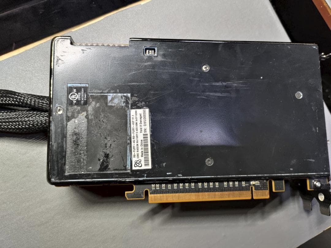 グラフィックボード・グラボ・ビデオカード XFX Radeon R9 Fury X