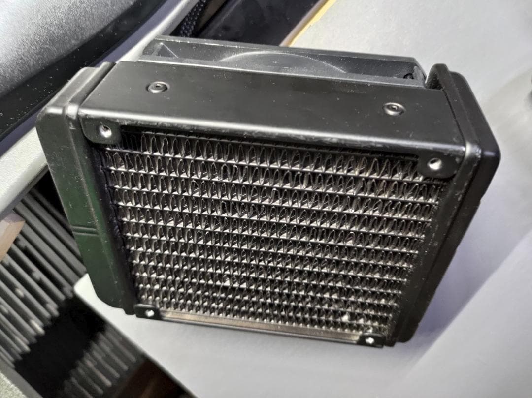 グラフィックボード・グラボ・ビデオカード XFX Radeon R9 Fury X