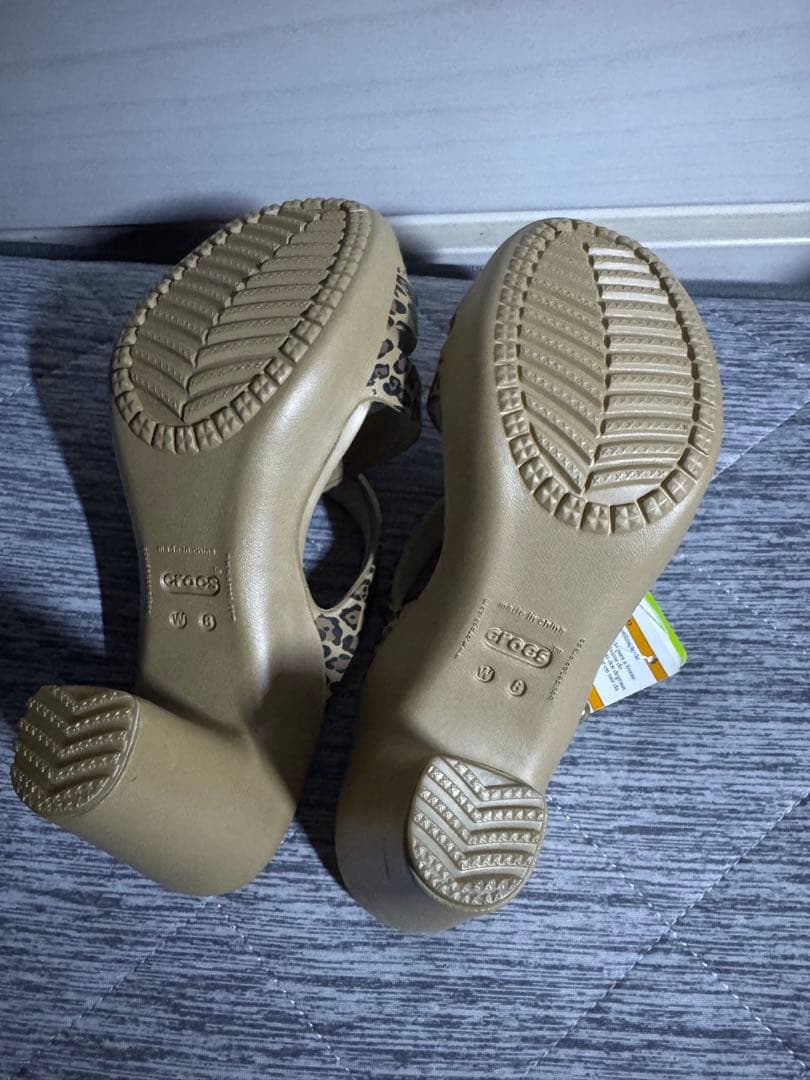 新品　クロックス　サイプラス　レオパード　W8 24cm