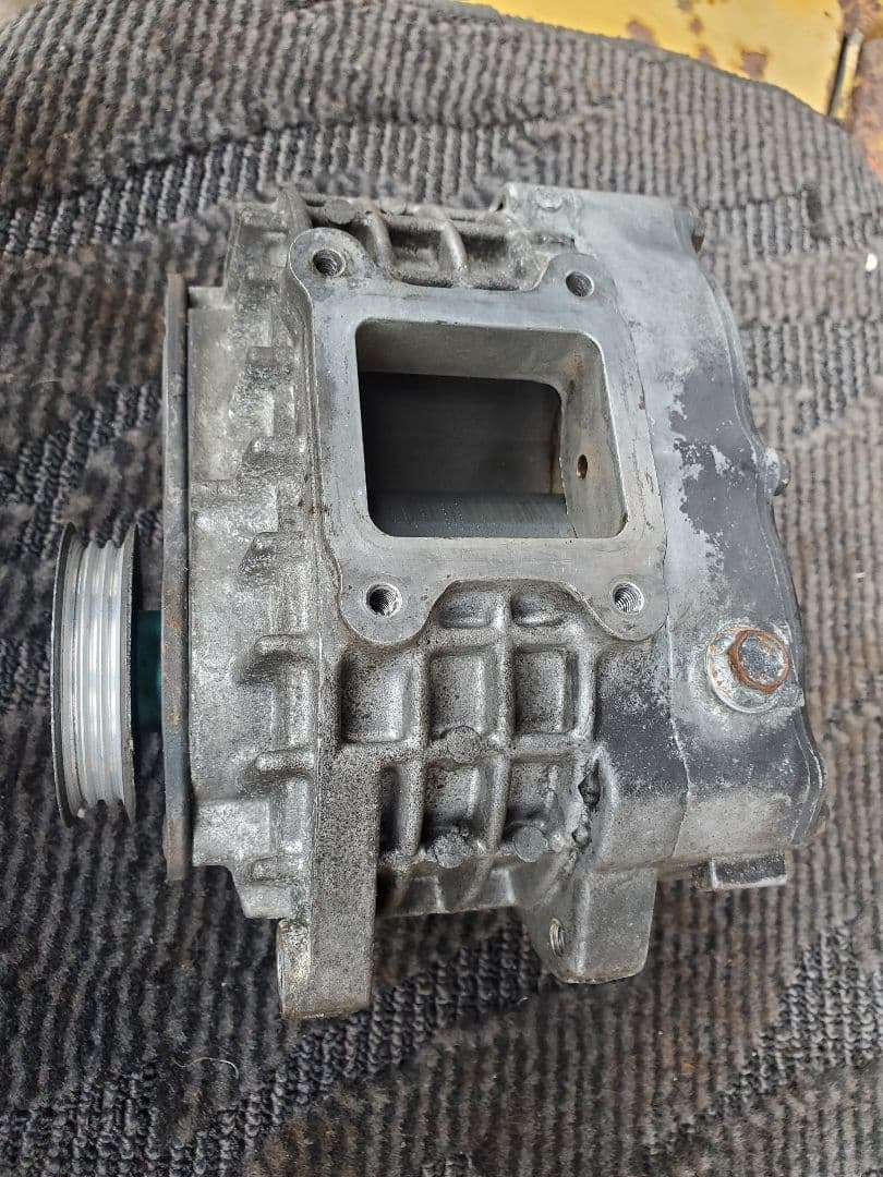 希少　RN2 BLITZプーリー付き スーパーチャージャー本体