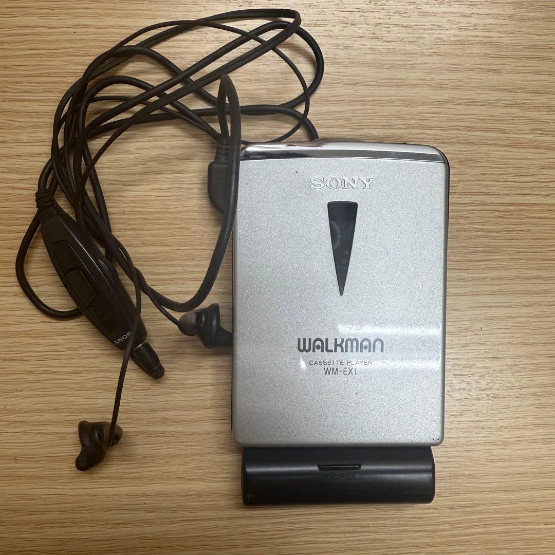 SONY WALKMAN 2点 専用イヤホン付 まとめ売り　ジャンク品