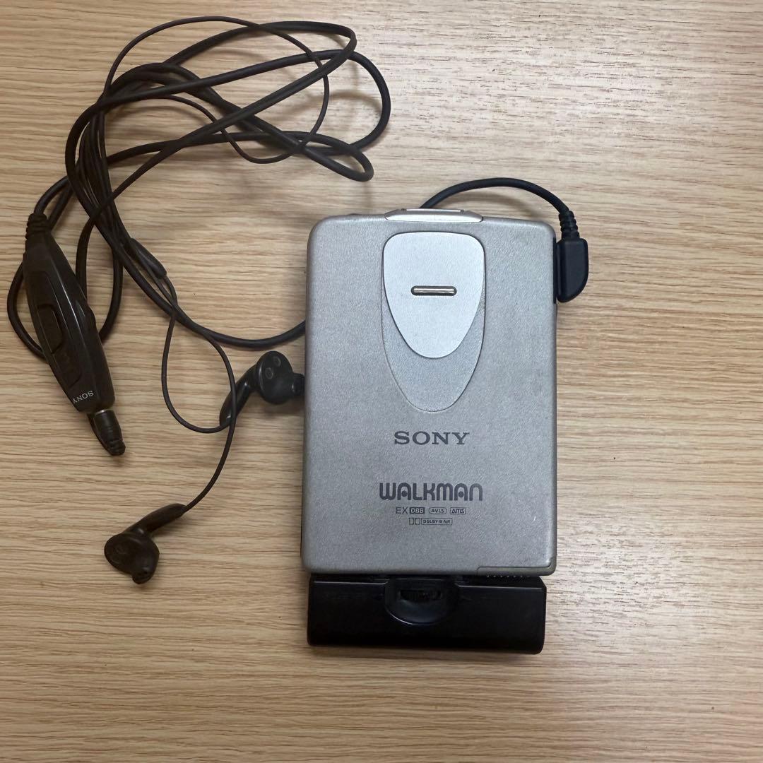 SONY WALKMAN 2点 専用イヤホン付 まとめ売り　ジャンク品