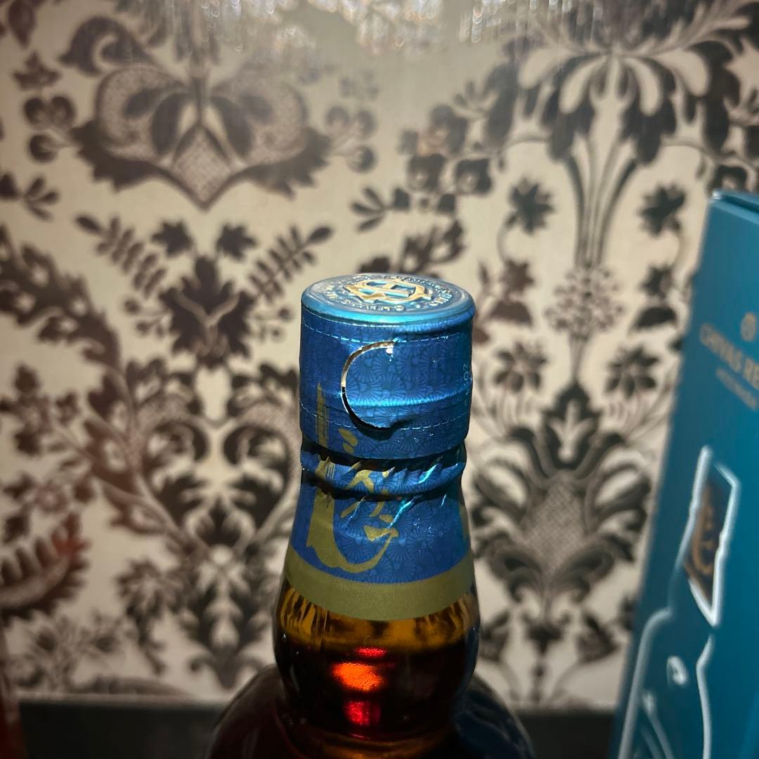 ジ*ジ様 響BLENDERS CHOICE、CHIVAS12年ミズナラ2本セット