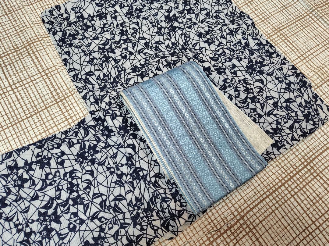 ◎特価◎洒落た変り織り綿紅梅浴衣/夏着物☆潔く品よく…オトナに着映える本浴衣…