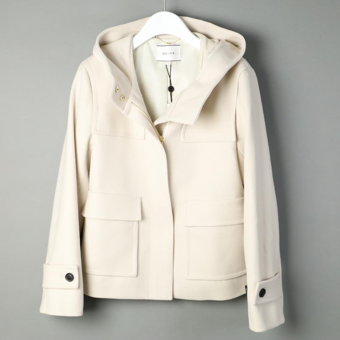 120/352 新品ベイジ ショートコートマフラー