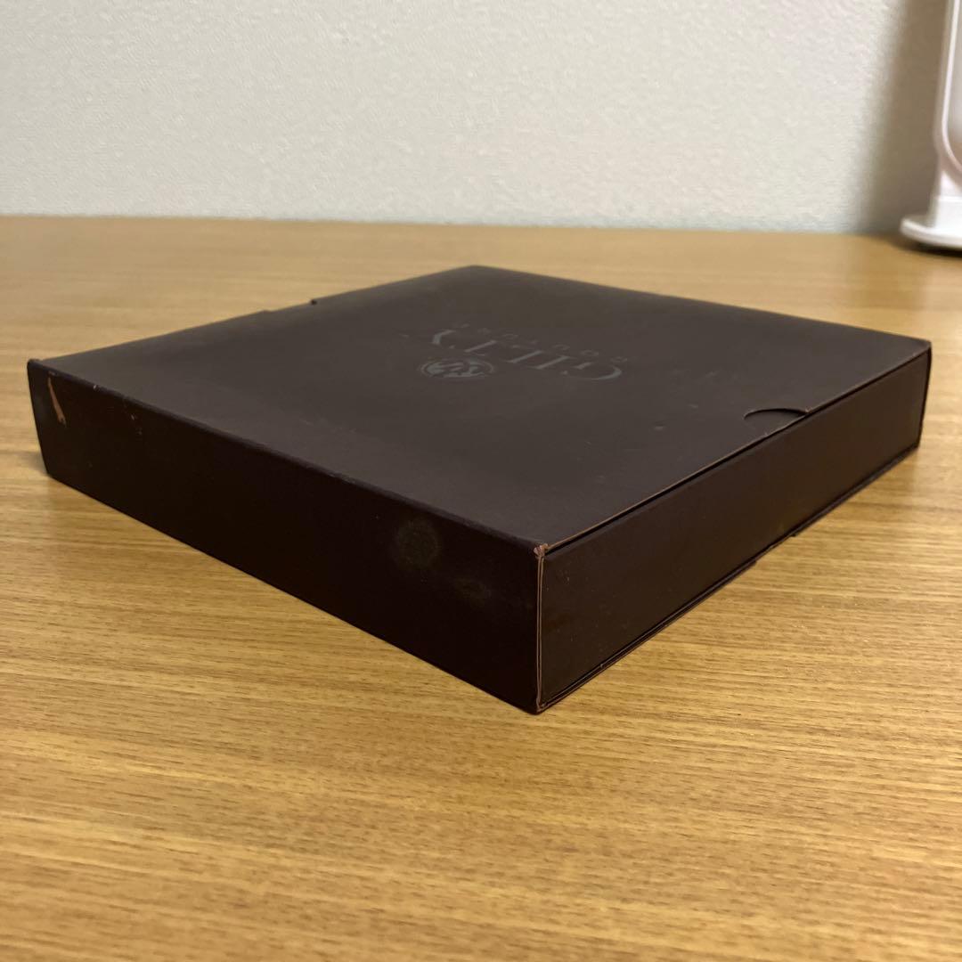 GILTY COUTURE iPod Shuffle 2G ゴールドケース